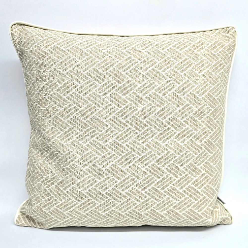 כרית נוי לסלון מאלמו שמנת + קדר בהיר