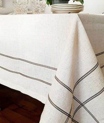 מפת שולחן "פרובנס" דוחה כתמים ללא גהוץ מאוד פרקטית ונוחה לשימוש