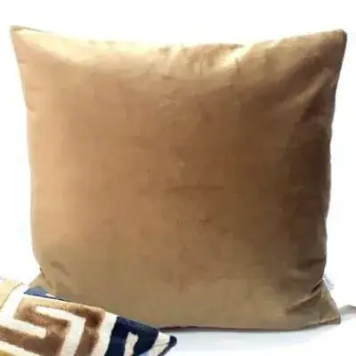 כרית נוי קטיפה זהב קאמל מט