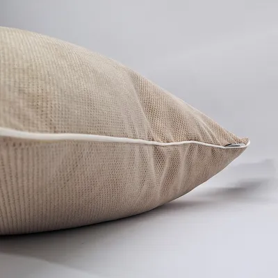 כרית נוי לסלון סופיה קדר לבן