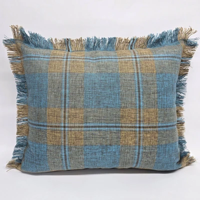 כרית נוי משבצות תכלת חמרה