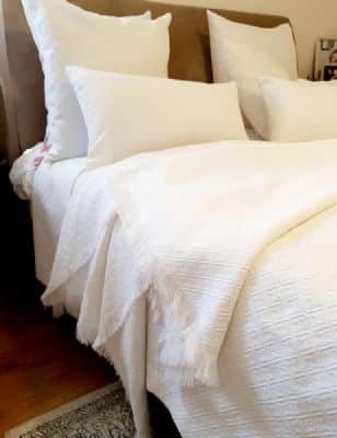 כיסוי מיטה בהזמנה אישית