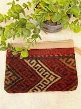 ארנק קלאצ' אטני  עשוי מפיסת שטיח קילים עבודת יד